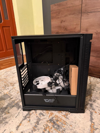 prodaiu-korpusa-darkflash-dk361-i-wintek-cube-b900-v-xorosem-sostoianii-ispolzovalis-okolo-mesiaca-big-3