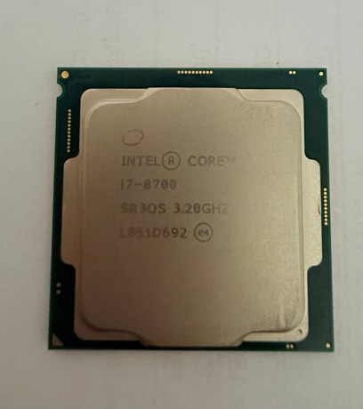 prodam-processor-i7-8700-pricina-ne-nuzen-novyi-obgreit-lokaciia-almaty-cena-45000tg-sostoiani-ideal-big-0