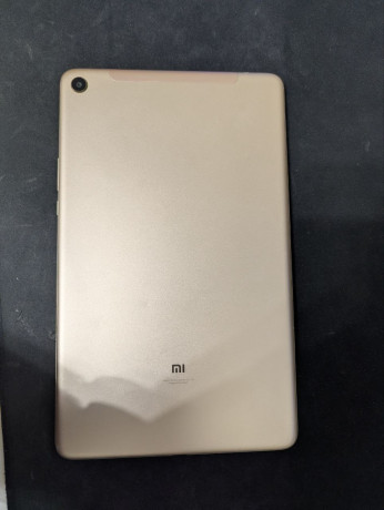 xiaomi-mi-pad-4-plus-464-polnostiu-rabocii-razblokirovan-zagruzcik-stoit-pixelbuilds-14-podxod-big-1