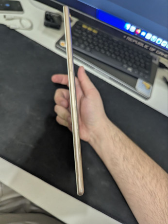 xiaomi-mi-pad-4-plus-464-polnostiu-rabocii-razblokirovan-zagruzcik-stoit-pixelbuilds-14-podxod-big-2