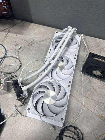 vodianoe-oxlazdenie-pccooler-ds360-display-big-0