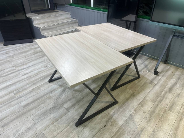 kompiuternyi-ofisnyi-stol-loft-dlia-raboty-srocno-3-st-v-nalicii-big-1