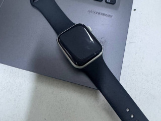 prodam-apl-uats-se-2-44-mm-xorosem-sostoianii-bez-carapin-akb-99-bez-korobki-est-originalnyi-zariadk