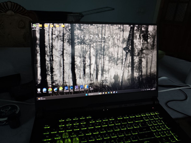 asus-rog-strix-173-big-1