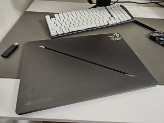 prodam-noutbuk-asus-rog-zephyrus-g16-2024-rtx-4070-ryzen-ai-9-hx370-32-gb-1tb-oled-ekran-240hz