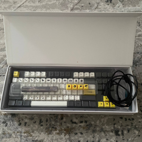 varmilo-va87m-pubg-edition-chicken-dinner-big-1