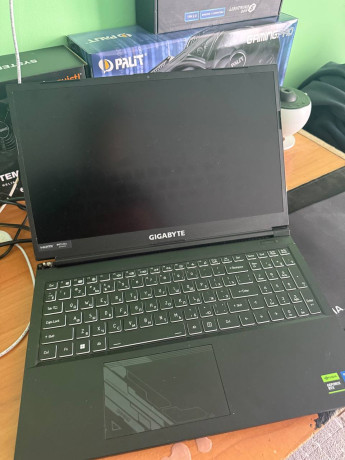 prodam-noutbuk-gygabyte-big-0