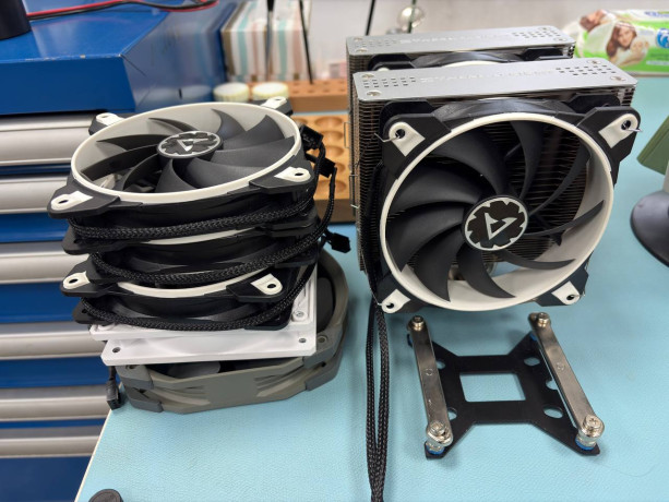 thermalright-frost-spirit-krpeplenie-tolko-pod-intel-korpusnye-kulery-arctic-bionix-120-thermalr-big-0