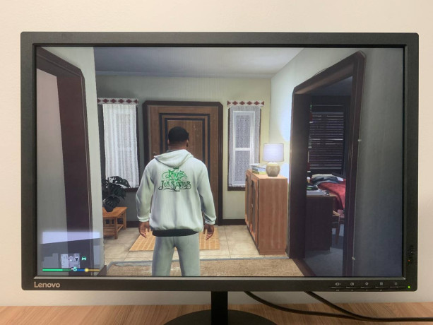 kompiuter-bystro-vkliucaetsia-i-rabotaet-bez-tormozov-v-novom-kompaktnom-korpuse-vysota-35-sm-dlin-big-3