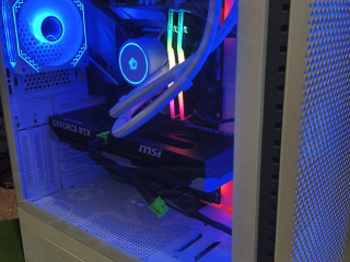 kompiuter-v-idealnom-sostoianii-prakticeski-novyi