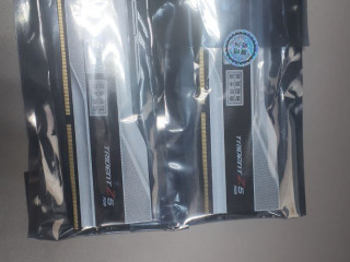 prodam-ozu-g-skill-triden-z-rgb-32gb