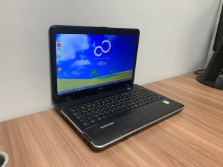 prodam-svoi-rabocii-noutbuk-sluzil-veroi-i-pravdoi-na-protiazenii-mnogix-let-i-eshhe-stolko-ze-proslu