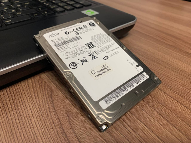 prodam-svoi-rabocii-noutbuk-sluzil-veroi-i-pravdoi-na-protiazenii-mnogix-let-i-eshhe-stolko-ze-proslu-big-4