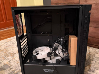 dva-sistemnyx-blok-v-otlicnom-kacestve-polzovalsia-2-3-mesiaca-kak-novye-i-cistye