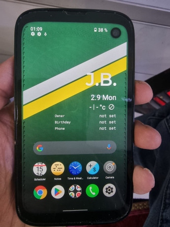 balmuda-phone-vypushhen-v-2021-g-eto-unikalnyi-iaponskii-mini-smartfon-s-49-diuimovym-ips-ekranom-big-0