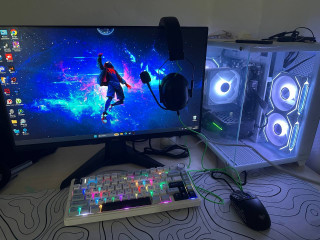 prodam-prakticeski-novyi-pk-v-polnom-komplekte