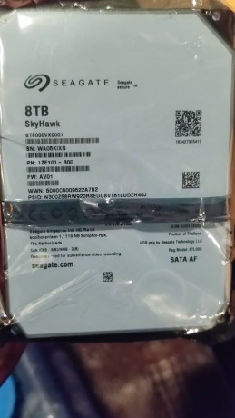 prodam-zestkie-diski-seagate-skyhawk-8tb-sata-st8000vx001-po-75-000tg-big-0