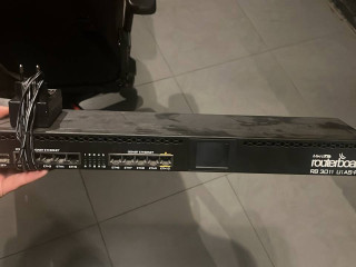 prodam-marsrutizator-mikrotik-rb3011-cena-50000