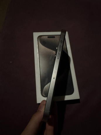 prodam-iphone-15-pro-max-big-2