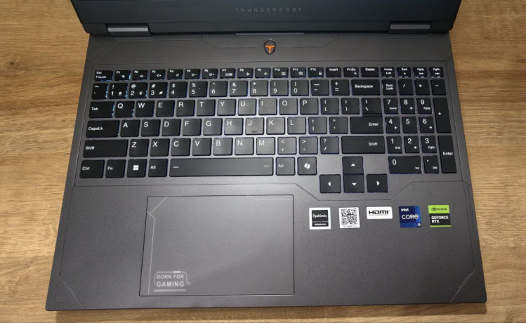 igrovoi-noutbuk-thunderobot-r16-novyi-big-3