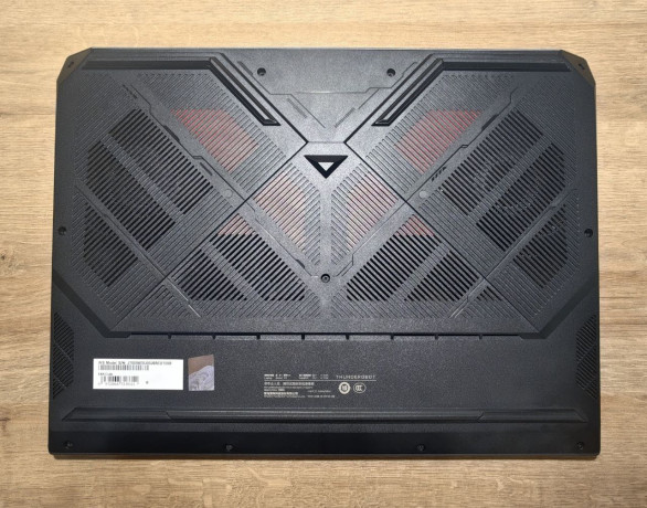 igrovoi-noutbuk-thunderobot-r16-novyi-big-4