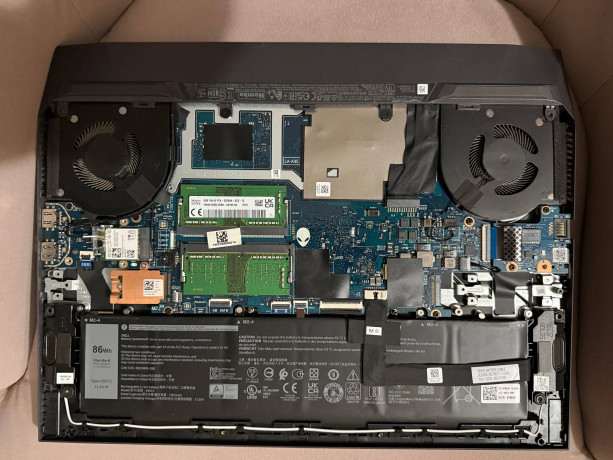 prodaiu-igrovoi-noutbuk-dell-g15-5511-9k2fd-big-3