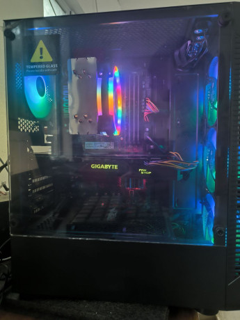 sistemnik-igrovoi-amd-ryzen-5-2600-do-3900mgc-ram-ddr4-16gb-m2-nvme-256gb-hdd-1tb-mb-asroc-big-1