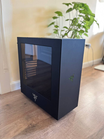 prodam-korpus-firmy-razer-v-otlicnom-sostoianii-10k-almaty-big-1