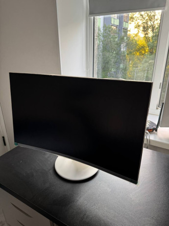 prodam-monitor-27-samsung-izognutyi-2k-va-big-0
