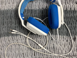 nausniki-logitech-335