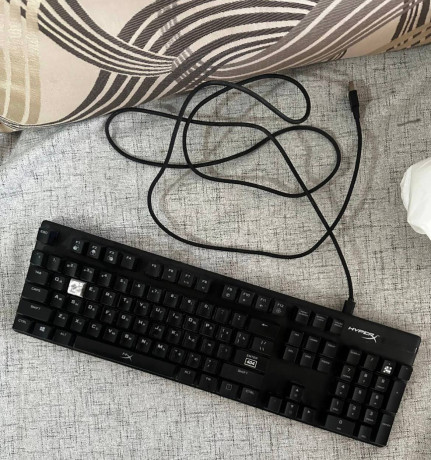 klaviatura-hyperx-alloy-origins-hx-kb6rdx-ru-cernyi-bu-xorosee-sostoianie-12000-tg-torg-almat-big-2