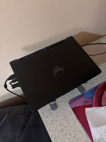 asus-tuf-v-ideale-iznos-80-ne-obsluzivalsia-s-momenta-pokupki-big-1