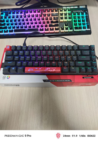 prodam-klaviaturu-hyperx-alloy-origins-65-big-1