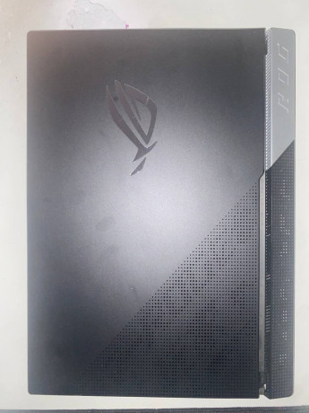 igrovoi-noutbuk-2021-rog-strix-scar-15-g533qs-ds96-big-1