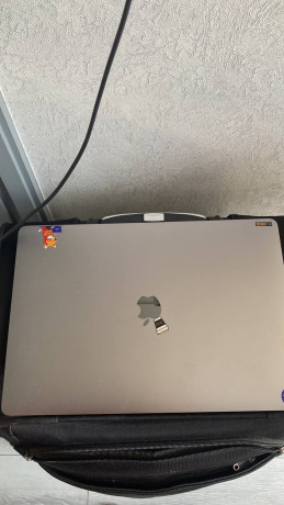 macbook-pro-2019-intel-i7-big-0