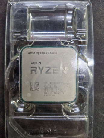 prodam-processor-amd-ryzen-5-5600x-oem-big-0