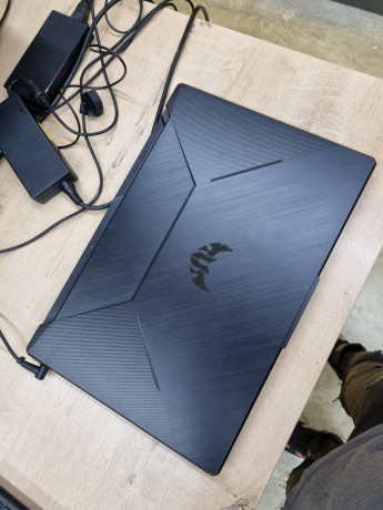 asus-tuf-gaming-f17-big-1