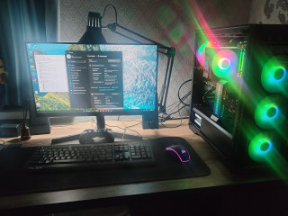 polnyi-komplekt-sistemnyi-blok-monitor-myska-klaviatura-dinamiki-geimpad-kovrik-derza
