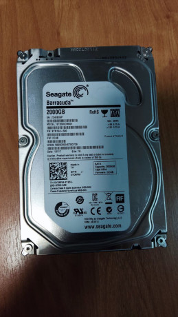 prodam-zestkie-diski-seagate-2000gb-po-8000tg-big-0
