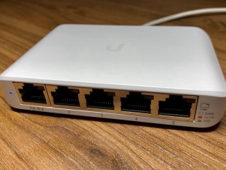 ubiquiti-unifi-usw-flex-mini-novyi-zapakovannyi