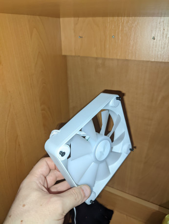 2-140mm-aerocool-apnx-fp1-140-argb-pwm-white-ispolzovalis-paru-dnei-korobku-srazu-vykinul-a-po-ra-big-0