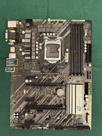 materinskaia-plata-asrock-z390-phantom-gaming-big-0