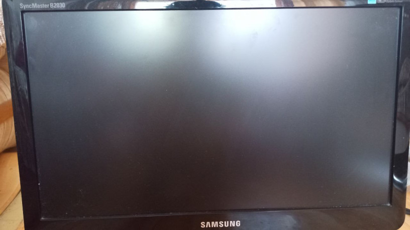 samsung-syncmaster-b2030-10-000-rabocii-20-diuimov-prodaiu-v-sviazi-s-obnovleniem-big-0