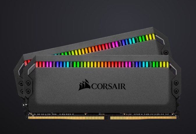 komplekt-modulei-pamiati-dominator-platinum-rgb-32-gb-2-x-16-gb-ddr4-dram-3600-mgc-c18-big-0