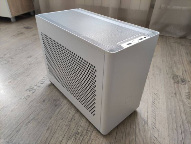 coolermaster-nr200-belyicernyi-big-0