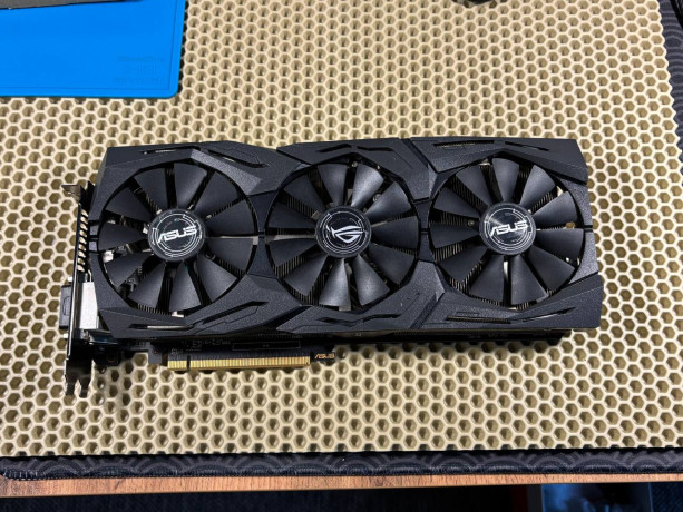 videokartu-asus-rog-strix-rx480-8gb-big-0