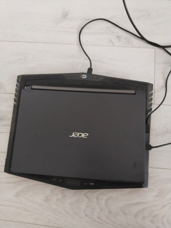 acer-aspire-7-a715-42g-big-0
