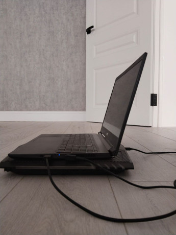 acer-aspire-7-a715-42g-big-3