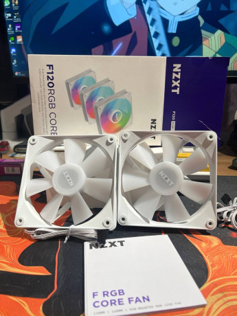 pomeniaiu-dva-novyx-120-vinta-nzxt-iz-komplekta-na-dva-140-nzxt-big-0