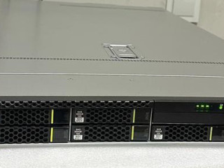 rebiata-vsem-privet-est-servacek-xuavei-xocu-pomeniat-na-desktopnyi-komplekt-s-predlozeniiami-v-lick